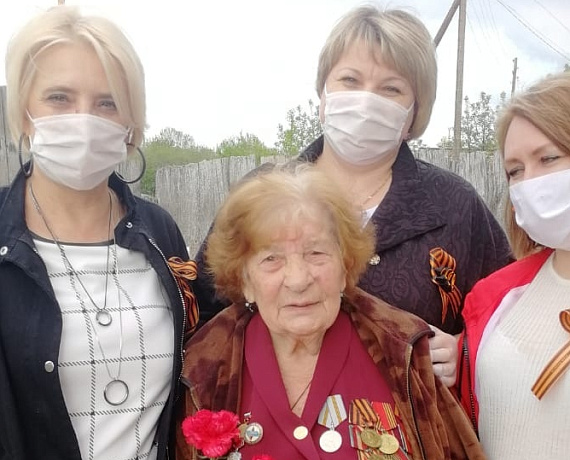 "РОДИНА" Павловского района Воронежской области поздравила ветеранов