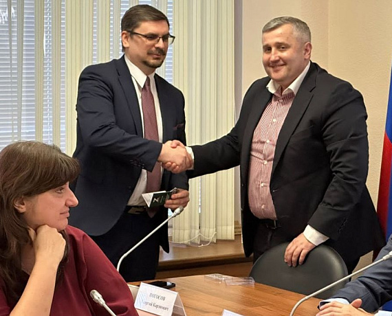 Реготделения в Москве и области поддержали кандидатуру Путина на выборах президента