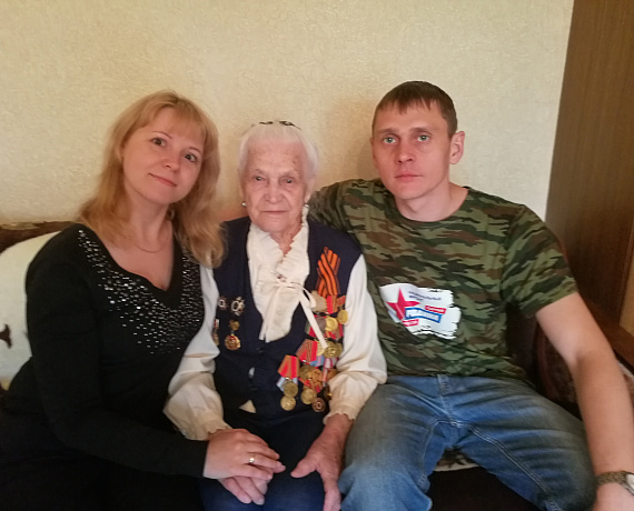 Ульяновские партийцы отметили День Победы вместе с ветеранами