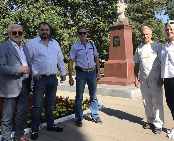 В Павловске лидер воронежской "РОДИНЫ" совместно с кандидатами провели ряд встреч с избирателями