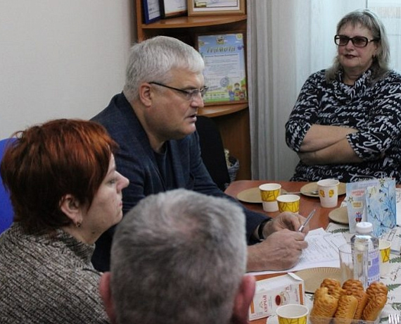 Вячеслав Илюхин встретился в своих общественных приемных с большими группами избирателей
