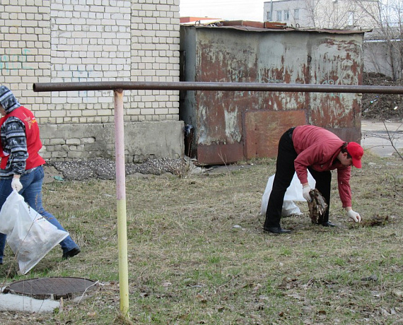 Активисты провели субботник в нижегородском Дзержинске