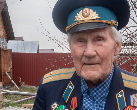 Актив Челябинской "РОДИНЫ" поздравил ветерана Великой Отечественной войны