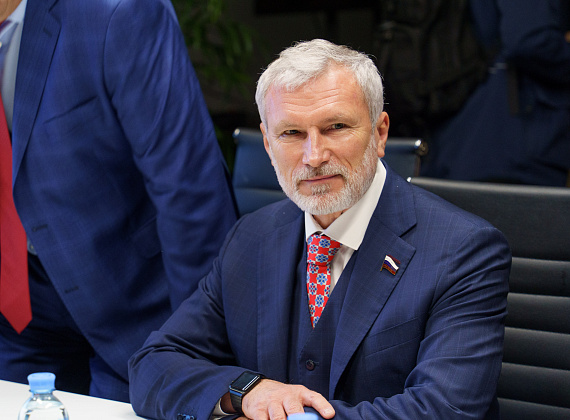 Журавлев, Пахолков и Булыкин посетили предприятие в составе "Роскосмоса", 16.09.2021