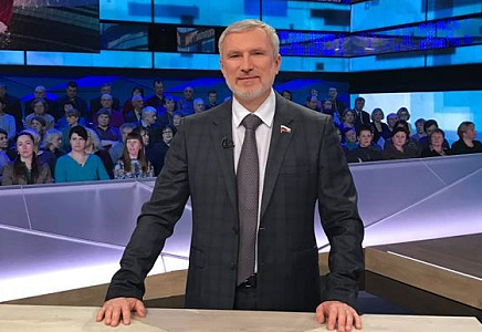 Алексей Журавлев: Дед Мороз для киевского режима – "слишком русский"