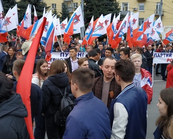 Брянская "РОДИНА" приняла участие в параде в честь Дня Победы