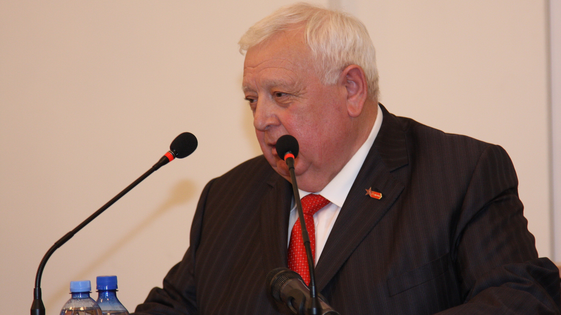 Хачим Шогенов выступил на первом заседании Парламента КБР