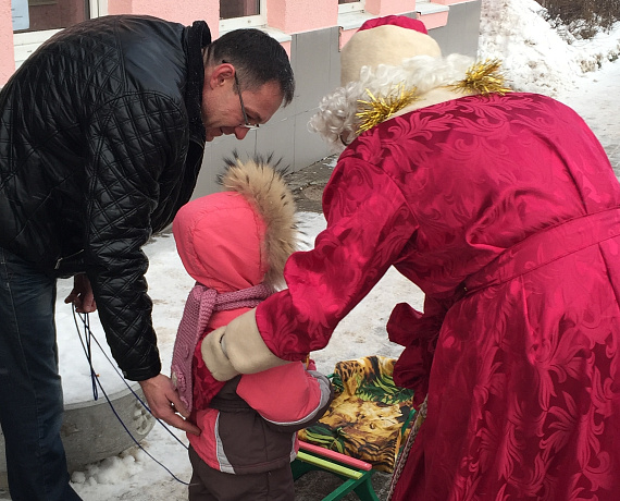 Истринская "РОДИНА" в канун Нового года поздравила маленьких пациентов с праздником