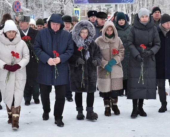 Депутаты "РОДИНА" в Коми приняли участие в мероприятиях, посвященных Дню героев Отечества