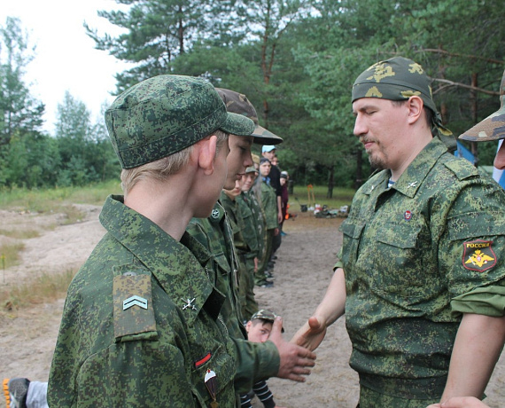 Столичные партийцы приняли участие организации военно-спортивного лагеря на Селигере