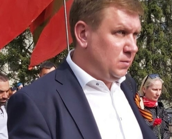 Команда Челябинской "РОДИНЫ" приняла участие в возложении цветов у Вечного огня