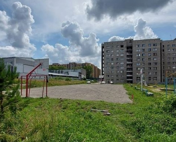 В Новосибирске депутат добился обустройства спортплощадки по просьбе жителей