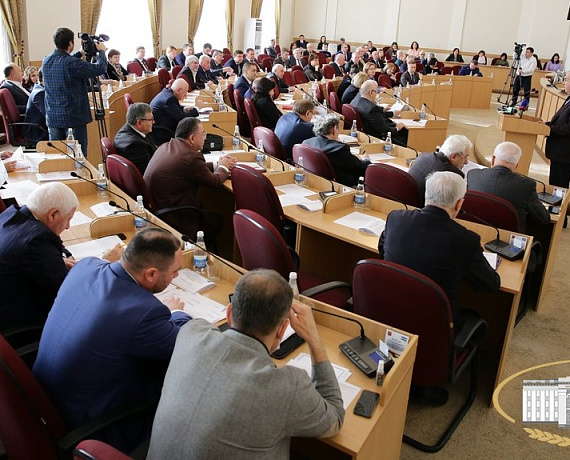 На заседании парламента Кабардино-Балкарской Республики выступил председатель Совета рег отделения партии "РОДИНА" Олег Кузьминов