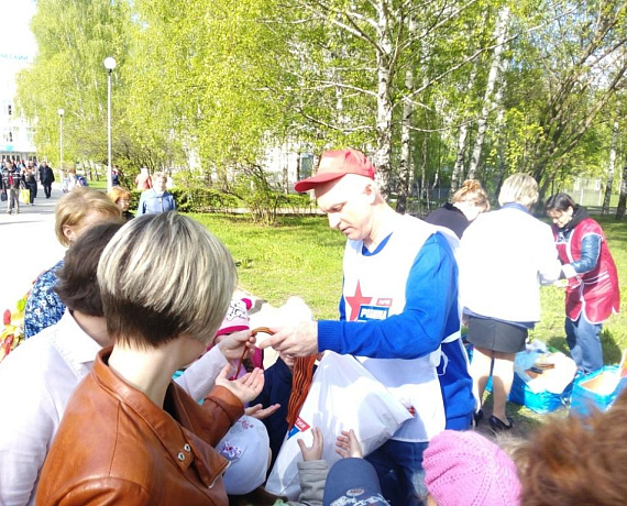 Ульяновские партийцы приняли участие в акции "Георгиевская ленточка"