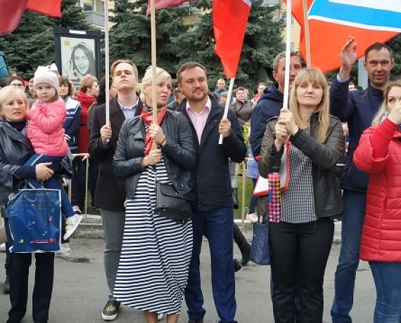 Брянская "РОДИНА" приняла участие в параде в честь Дня Победы