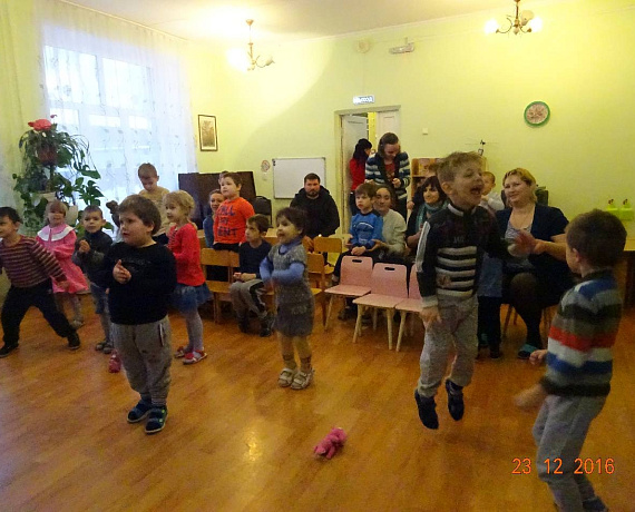 Партийцы провели серию новогодних утренников для малышей Новочеркасска