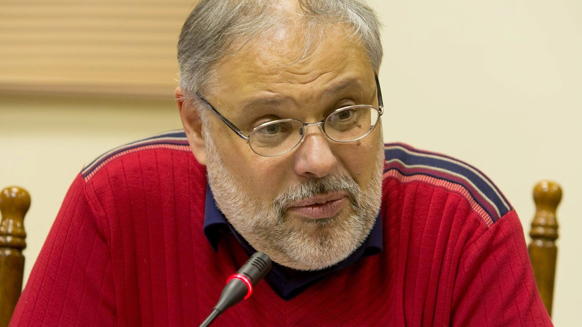 Михаил Хазин: Не исключено, что мир вновь обратится к социализму