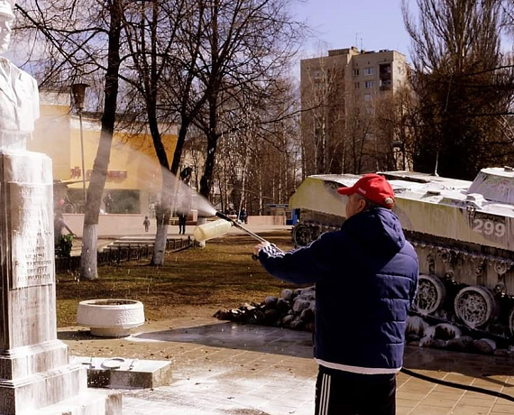 Ярославские родинцы провели субботник у Музея Боевой Славы