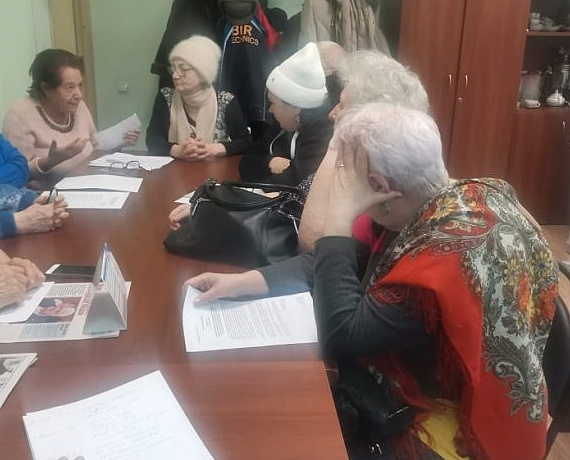 Общественные приемные Вячеслава Илюхина проводят встречи с председателями Советов МКД и занятия "Школы ЖКХ"