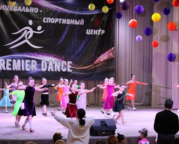 Депутаты "РОДИНЫ" поддержали фестиваль бальных танцев в Новосибирске