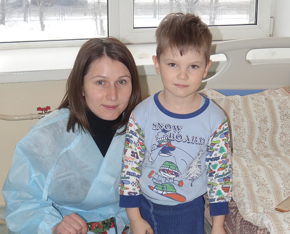 В преддверии Нового года тульская "РОДИНА" дарит подарки детям и ветеранам
