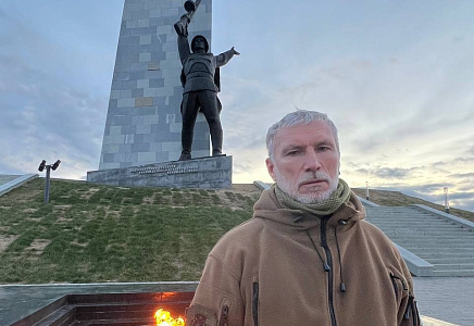 Алексей Журавлев посетил Мемориальный комплекс "Саур-Могила"