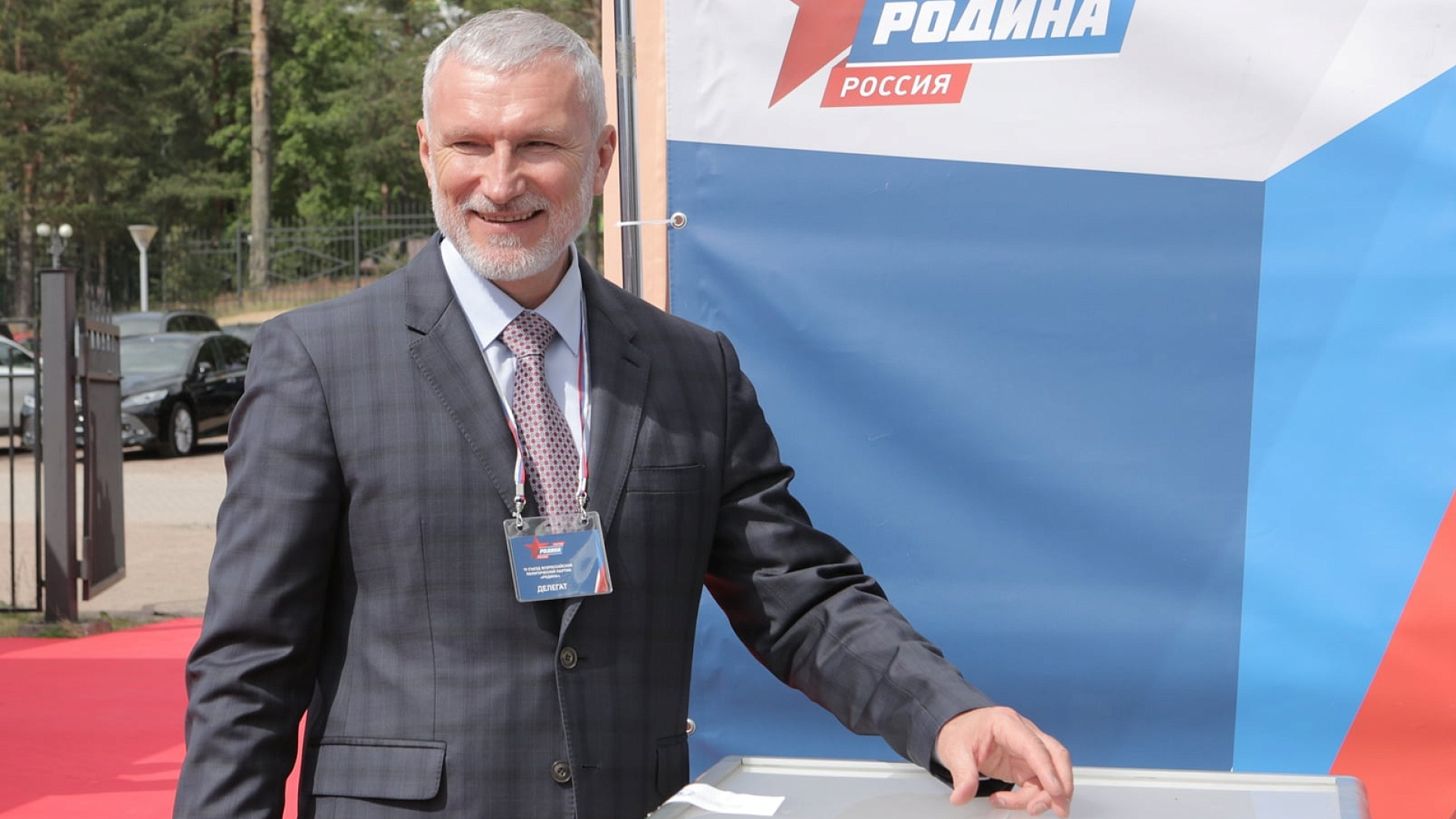 Журавлев: Байдену лучше работать в смирительной рубашке, ради собственной безопасности