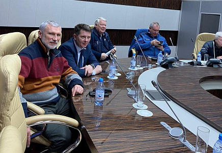 Журавлев в составе делегации Рогозина прибыл с рабочим визитом в Байконур
