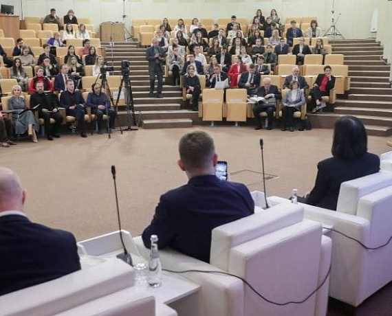 Делегация партии "РОДИНА" приняла участие в парламентских слушаниях, посвященных безопасности в школах