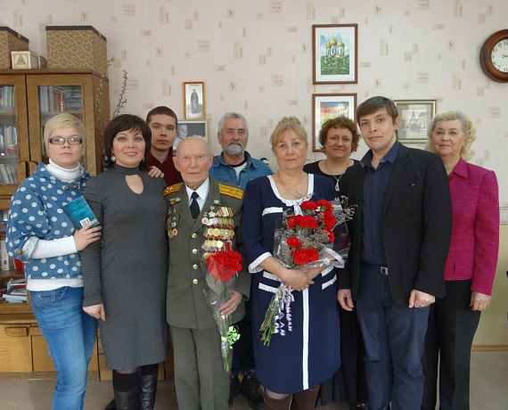 Партийцы организовали фотовыставку в Волгограде