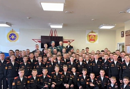 Соратники из Пермской "РОДИНЫ" провели Урок Мужества для суворовцев