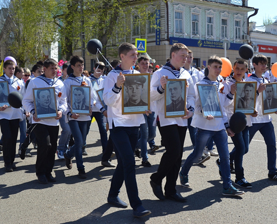Татарстанская "РОДИНА" сформировала колонну "Бессмертного полка"
