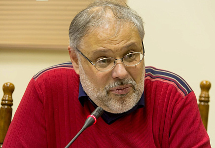 Михаил Хазин рекомендовал, как защититься от курса доллара