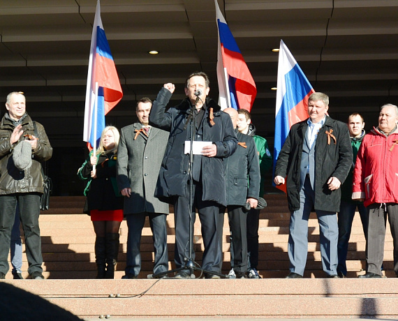Красноярские партийцы: Слава единому русскому народу!