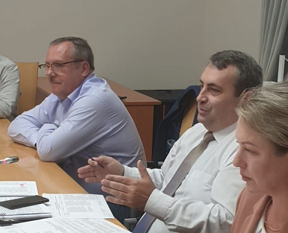 Партия "РОДИНА" в Госдуме обсудила закон о такси