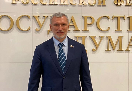 Журавлев поддержал законопроекты о горячем питании и индексации пенсий