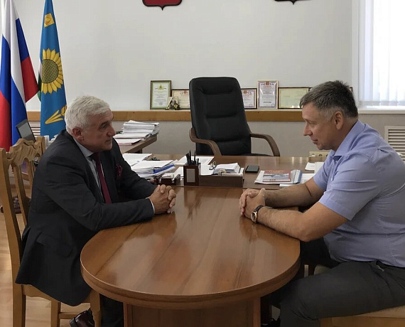 Лидер Воронежской "РОДИНЫ" встретился с главой Россошанского района