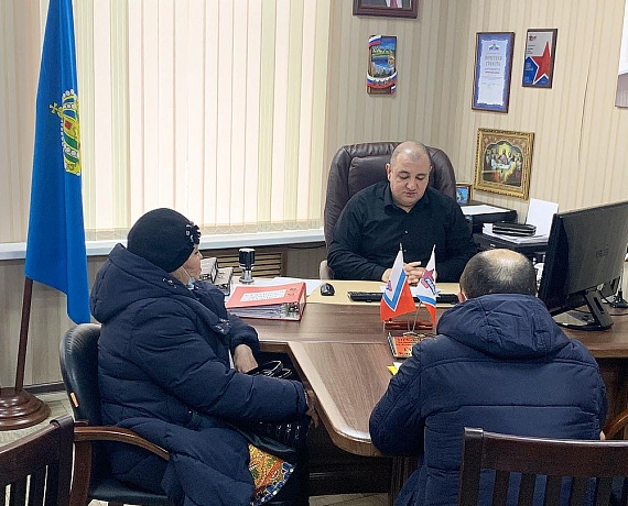 Карен Григорян провел очередной личный прием астраханцев
