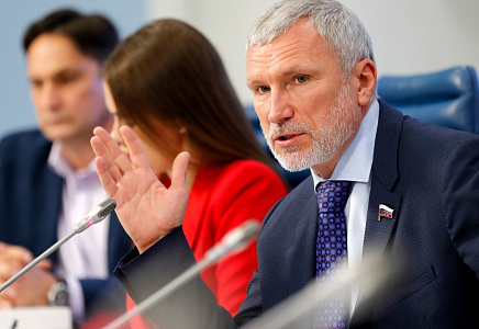 Журавлев: Вирус русофобии продолжает повально косить политиков Запада!