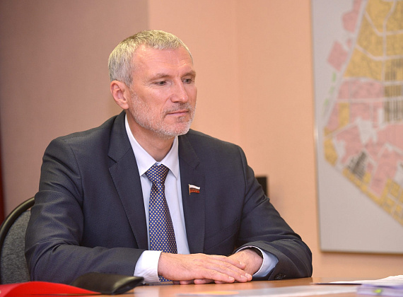 Алексей Журавлев подал документы в окружную избирательную комиссию города Воронежа, 19.07.2016