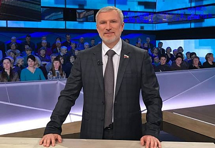 Алексей Журавлев поздравил учителей с профессиональным праздником