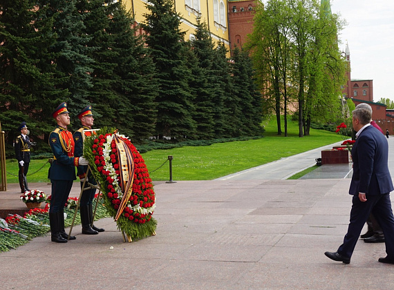 Соратники "РОДИНЫ" возложили цветы к Могиле Неизвестного Солдата, 06.05.2019