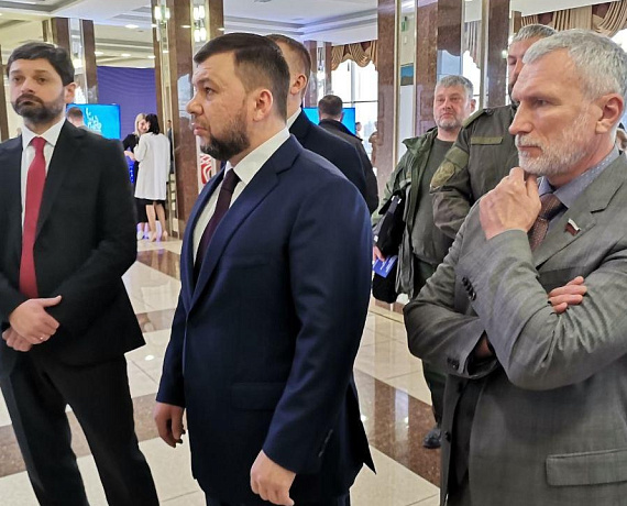 Журавлев выступил в Донецке на Форуме "Единство русских: защита прав и свобод"