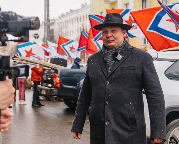 Кировские родинцы провели самый массовый в регионе автопробег "Zа РОДИНУ!"