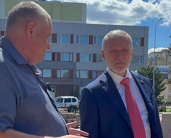 Алексей Журавлев в Тамбове проконтролировал благоустройство сквера