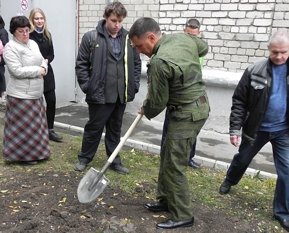 Самарские партийцы приняли участие в акции "Герои среди нас"