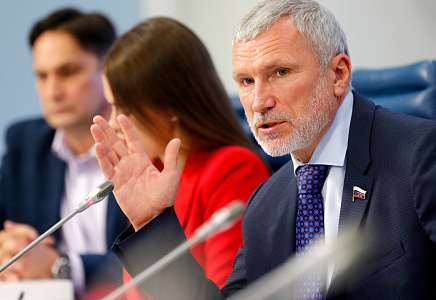 Алексей Журавлев: Зеленский взялся за пародии на украинских президентов