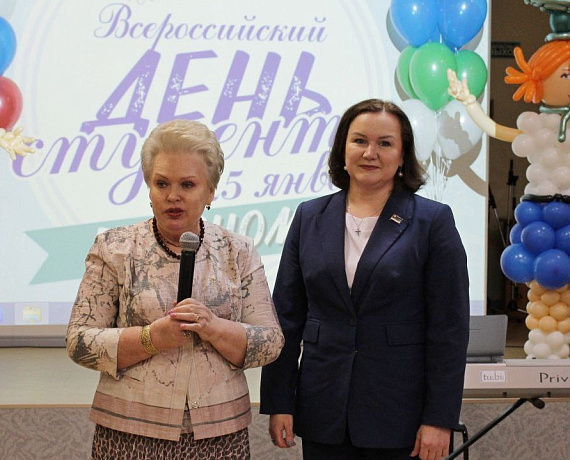 Елена Иванова приняла участие в праздничных мероприятиях в Сыктывкарском лесном институте, посвященных дню студента