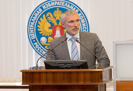 Журавлев просит главу ЦИК остановить беспредел на выборах Заксобрания Петербурга
