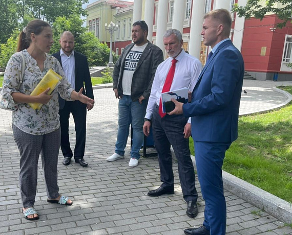 Алексей Журавлев в Приморском крае пообщался с жителями города Артем